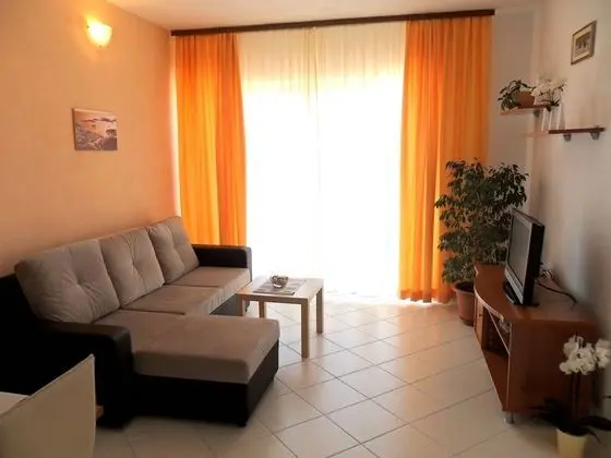 Superior Apart Daire, 2 Yatak Odası, Balkon, Deniz Manzaralı