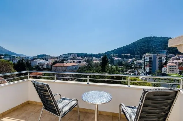 Apart Daire (Comfort One Bedroom apt with Balcony)
