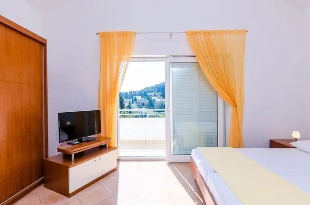 Stüdyo (Studio Apartment with Balcony)