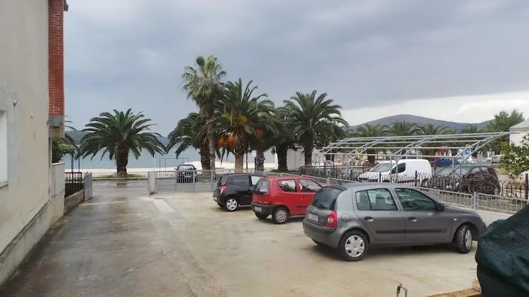 Apart Daire, 1 Çift Kişilik Yatak