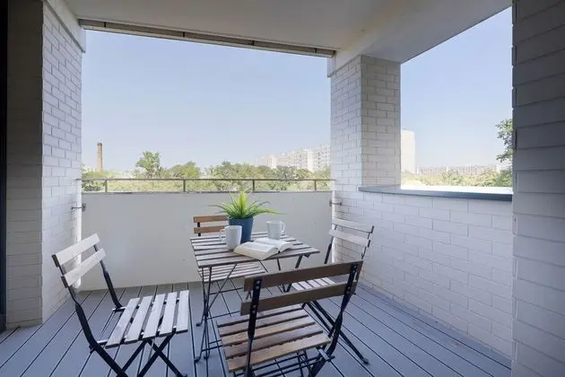 Apart Daire, 2 Yatak Odası, Balkon, Nehir Manzaralı