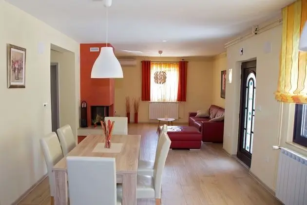 Apart Daire, 2 Yatak Odası, Sigara İçilmez