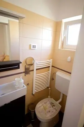 Apart Daire, 2 Yatak Odası, Sigara İçilmez