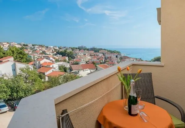 Süit, Balkon