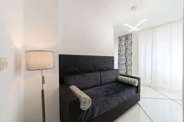Royal Oda, 1 En Büyük (King) Boy Yatak ve Çekyat, Sigara İçilmez, Banyolu/Duşlu