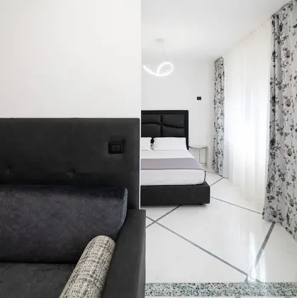 Royal Oda, 1 En Büyük (King) Boy Yatak ve Çekyat, Sigara İçilmez, Banyolu/Duşlu