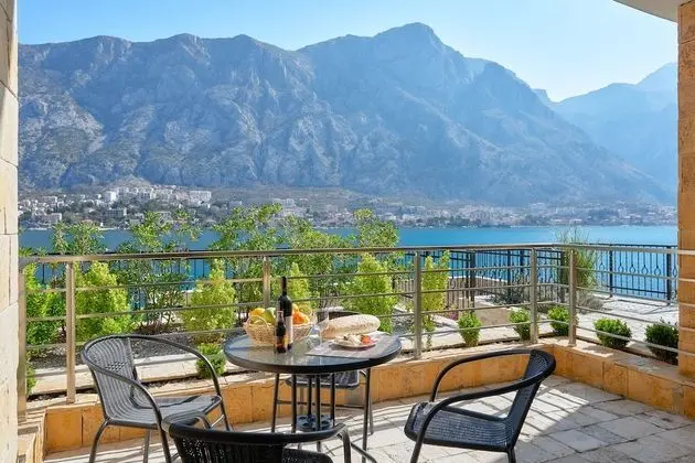 Apart Daire, Deniz Manzaralı