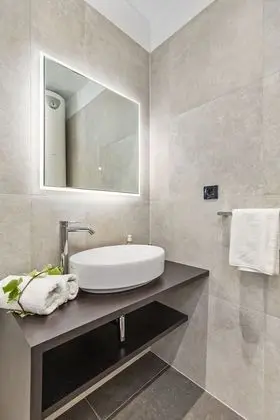 Tek Büyük Yataklı Oda (1)