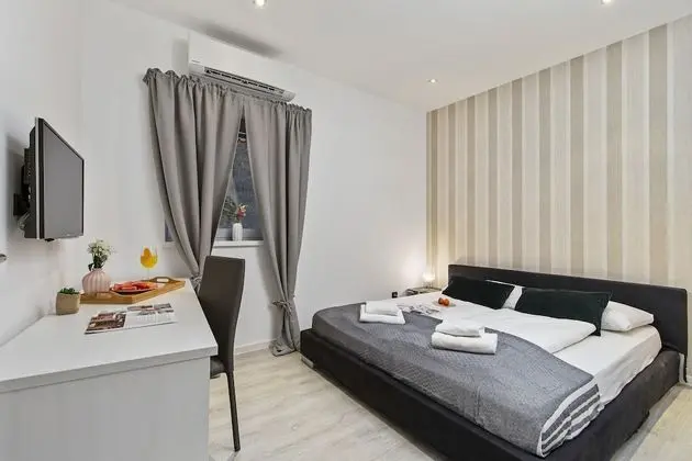 Tek Büyük Yataklı Oda, Sıcak Su Havuzu (3)