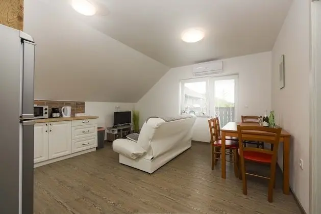Apart Daire, Bahçe Manzaralı