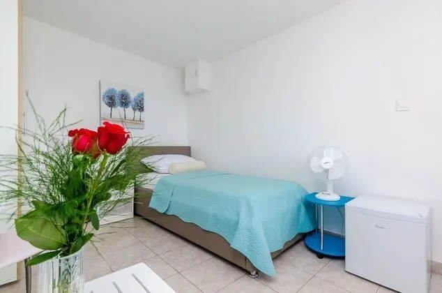 Tek Kişilik Oda (Single Room with Terrace and Sea View)