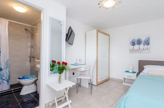 Tek Kişilik Oda (Single Room with Terrace and Sea View)