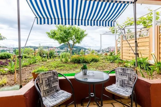 Tek Kişilik Oda (Single Room with Terrace and Sea View)