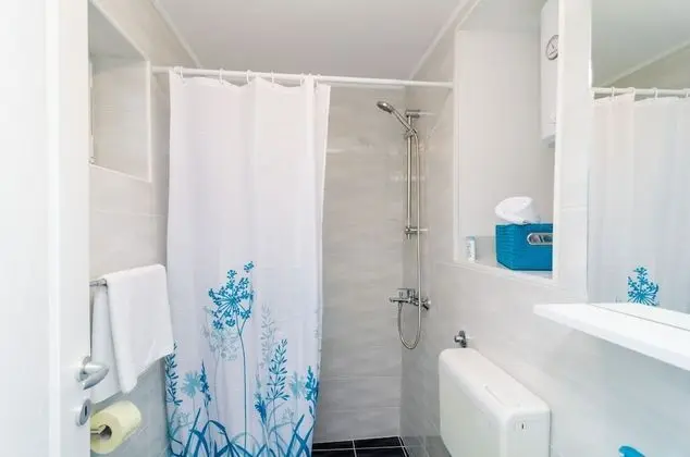Tek Kişilik Oda (Single Room with Terrace and Sea View)
