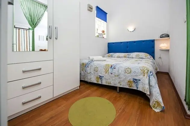 Basic Apart Daire, Veranda