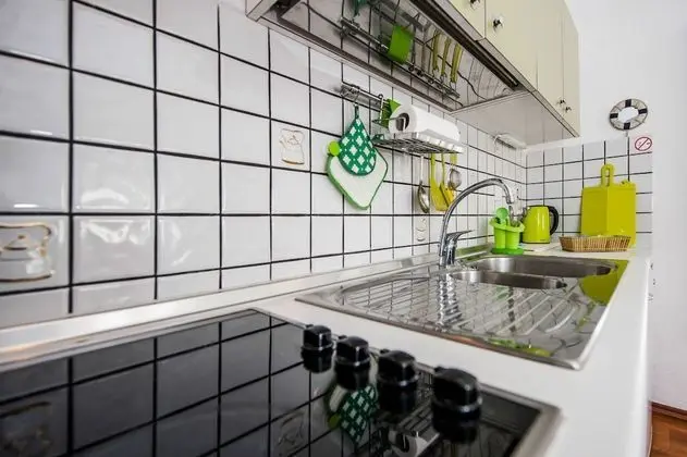 Basic Apart Daire, Veranda