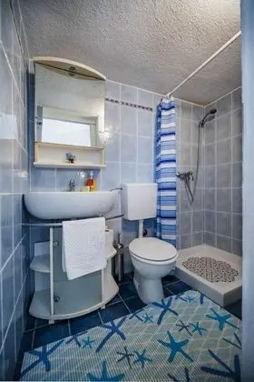 Basic Apart Daire, Veranda