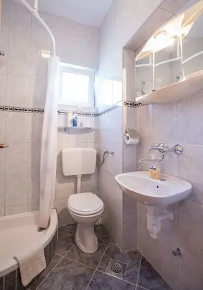 Economy Apart Daire, Teras, Bahçeli