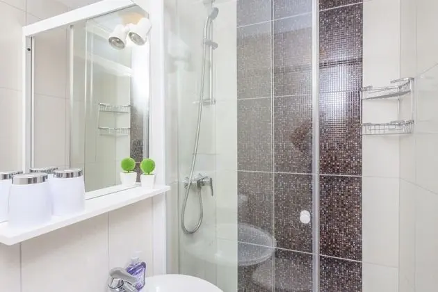 Economy Tek Büyük Yataklı Oda (3)