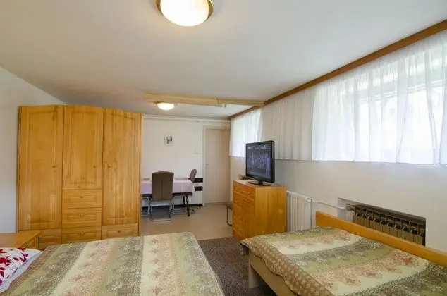 Classic Apart Daire, Bahçe Manzaralı