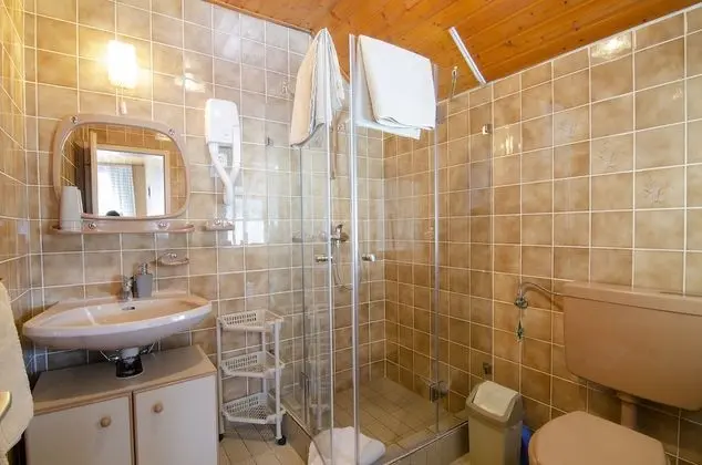 Family Apart Daire, Dağ Manzaralı