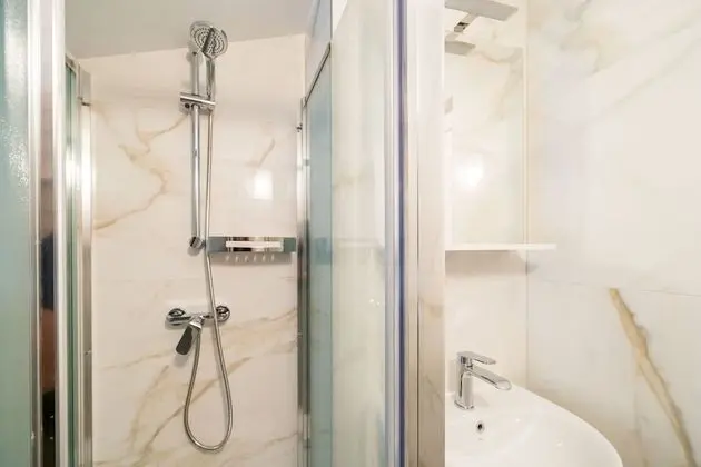 Basic Tek Büyük Yataklı Oda, Balkon, Bahçe Manzaralı