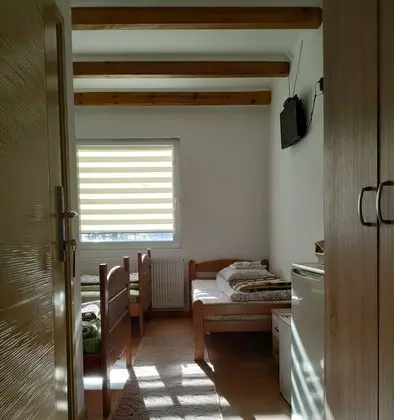 Üç Kişilik Oda, Dağ Manzaralı