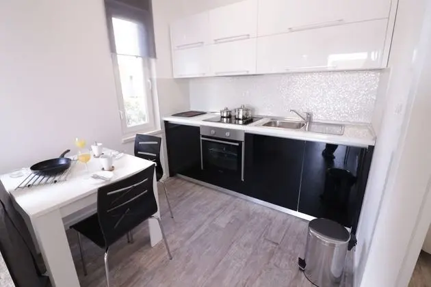 Deluxe Stüdyo, Teras