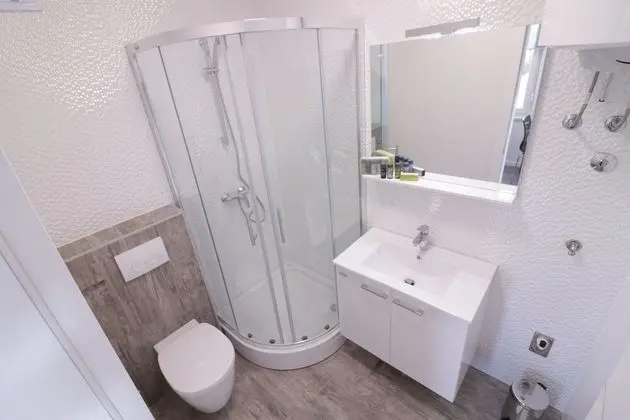 Deluxe Stüdyo, Teras