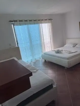 Apart Daire, Havuz Manzaralı