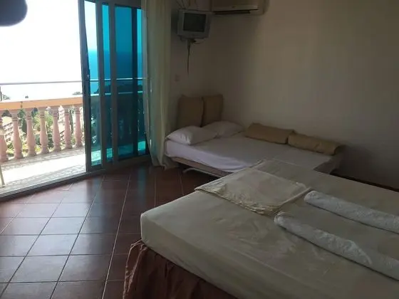 Apart Daire, Havuz Manzaralı
