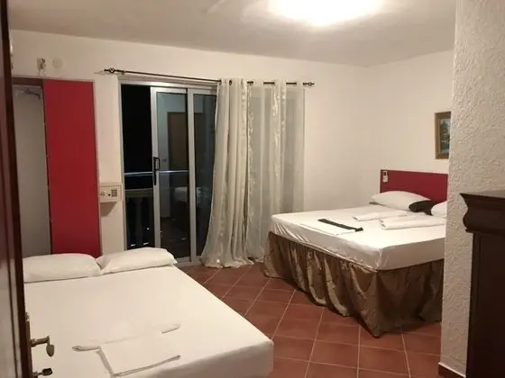 Apart Daire, Havuz Manzaralı