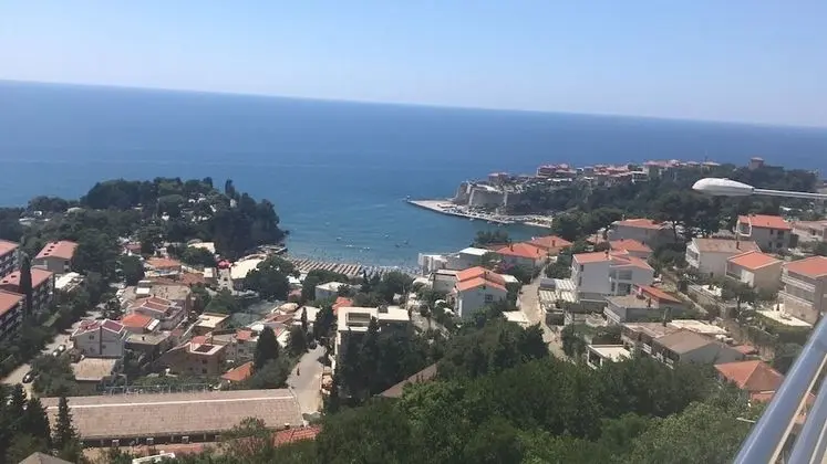 Apart Daire, Havuz Manzaralı