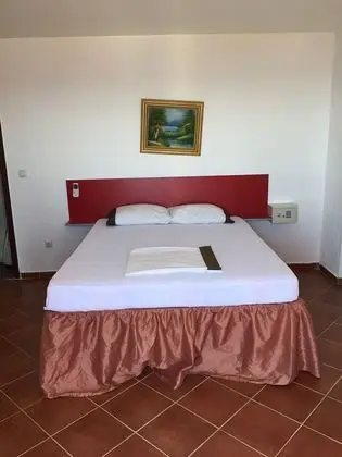 Tek Büyük Yataklı Oda, Kısmi Deniz Manzaralı
