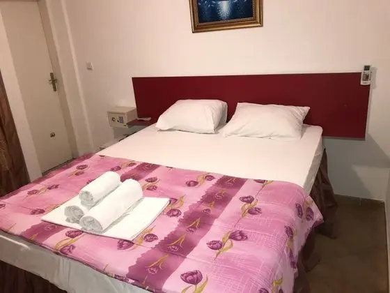 Tek Büyük Yataklı Oda, Kısmi Deniz Manzaralı