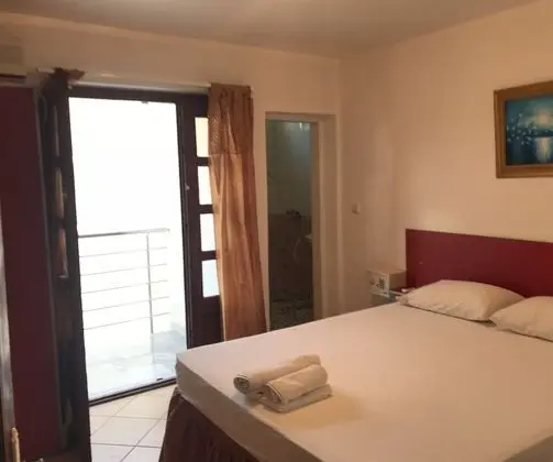 Tek Büyük Yataklı Oda, Kısmi Deniz Manzaralı