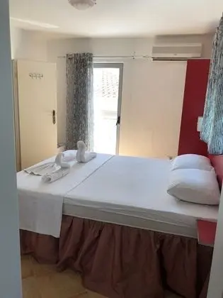 Tek Büyük Yataklı Oda, Kısmi Deniz Manzaralı