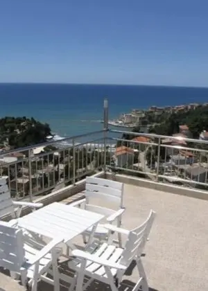 Tek Büyük Yataklı Oda, Kısmi Deniz Manzaralı