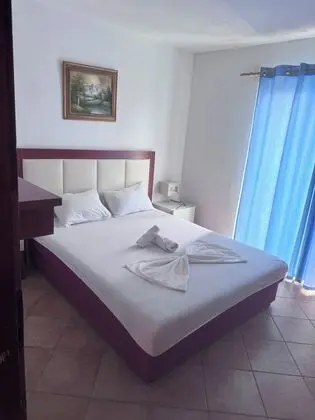 Tek Büyük Yataklı Oda, Kısmi Deniz Manzaralı