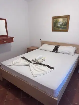 Tek Büyük Yataklı Oda, Kısmi Deniz Manzaralı