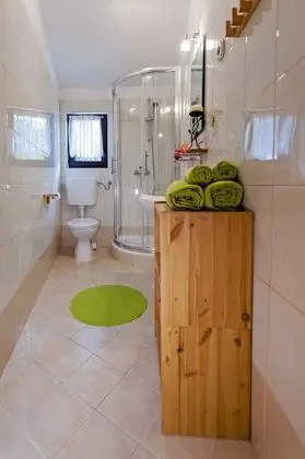 Basic Stüdyo, Bahçeli