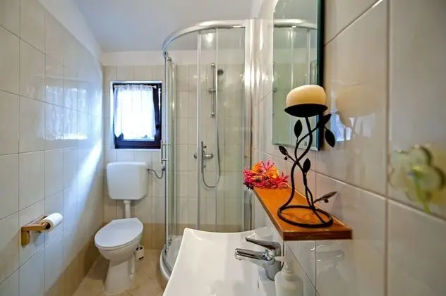 Basic Stüdyo, Bahçeli