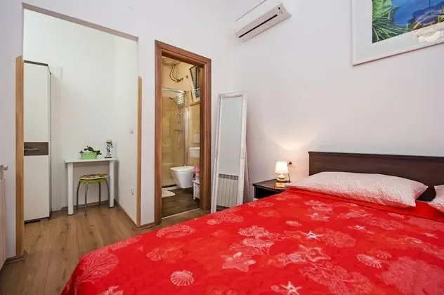 Basic Tek Büyük Yataklı Oda