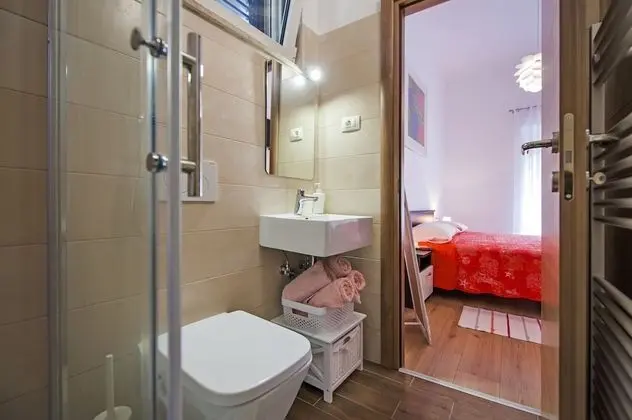 Basic Tek Büyük Yataklı Oda