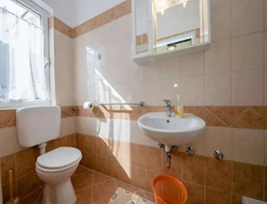 Tek Büyük Yataklı Oda (Double Room with Balcony)