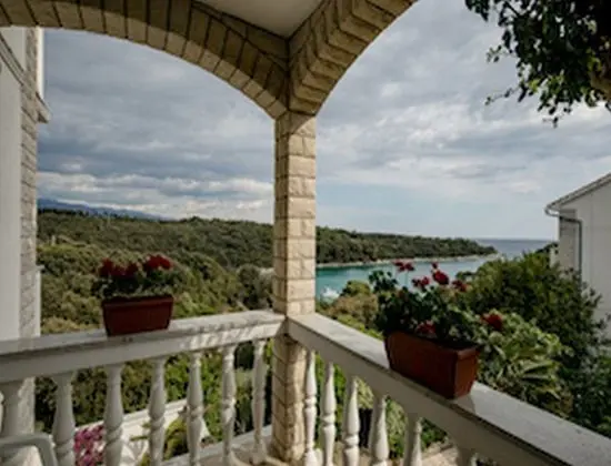 Tek Büyük Yataklı Oda (Double Room with Balcony)
