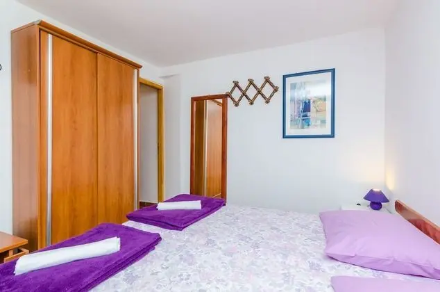 Tek Büyük veya İki Ayrı Yataklı Oda, Balkon, Deniz Manzaralı