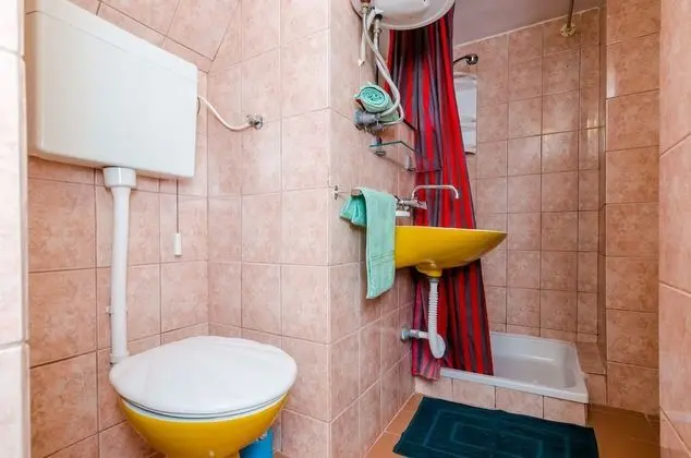 Tek Büyük veya İki Ayrı Yataklı Oda, Balkon, Deniz Manzaralı
