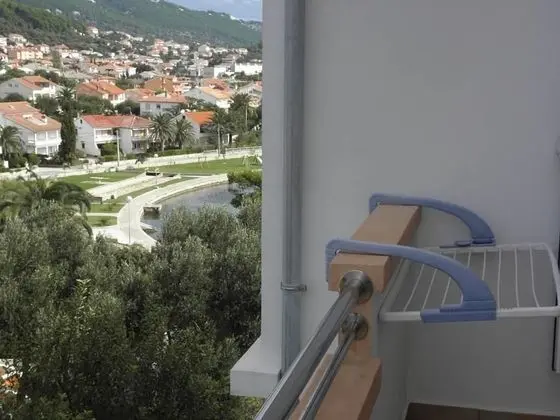 Oda, 1 Çift Kişilik Yatak ve Çekyat