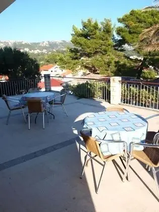Oda, 1 Çift Kişilik Yatak ve Çekyat